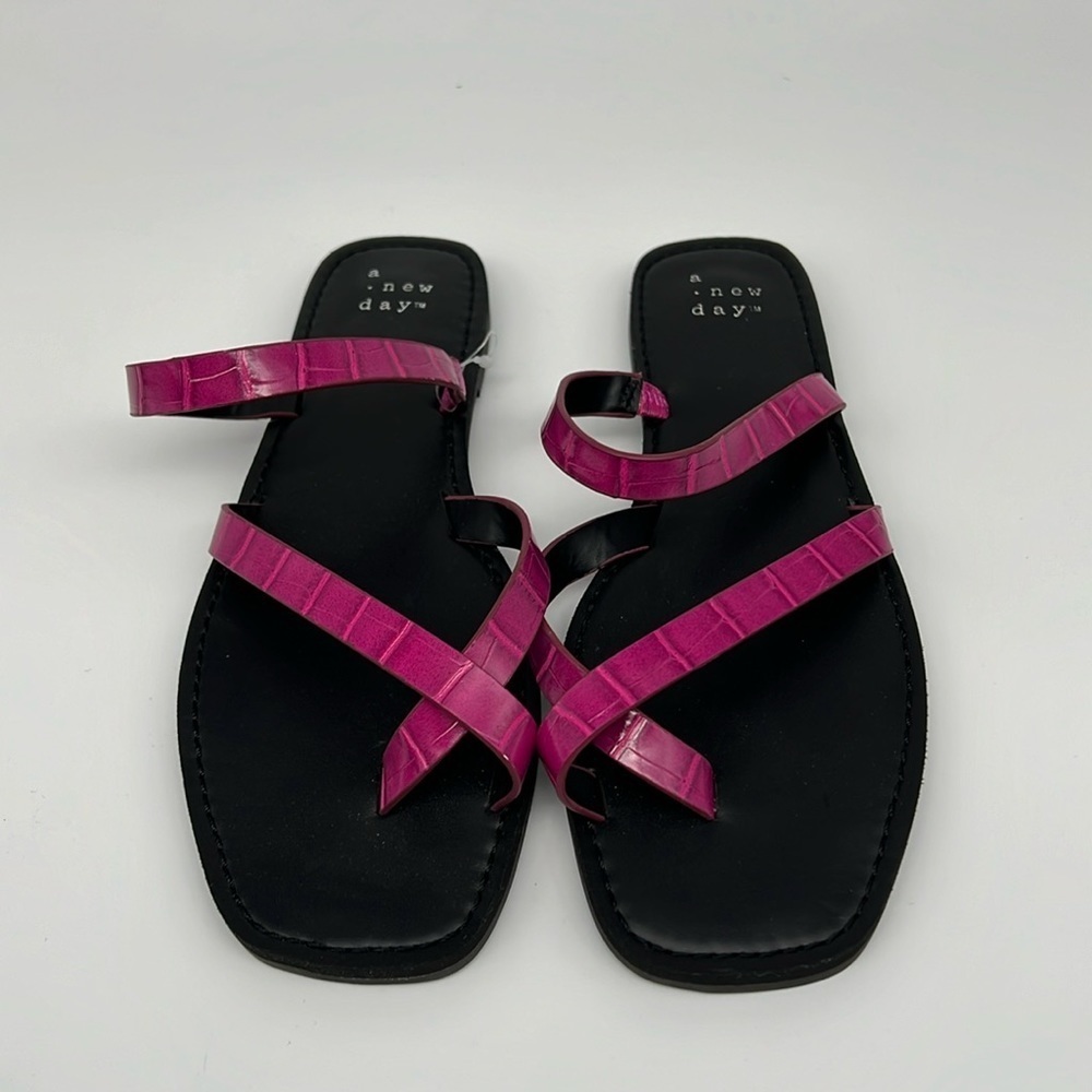 A New Day Felicity Cross Strap Pink Fuchsia Flat Sandals size 6